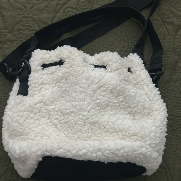 Vans Bucket Bag - Picture 3 of 4